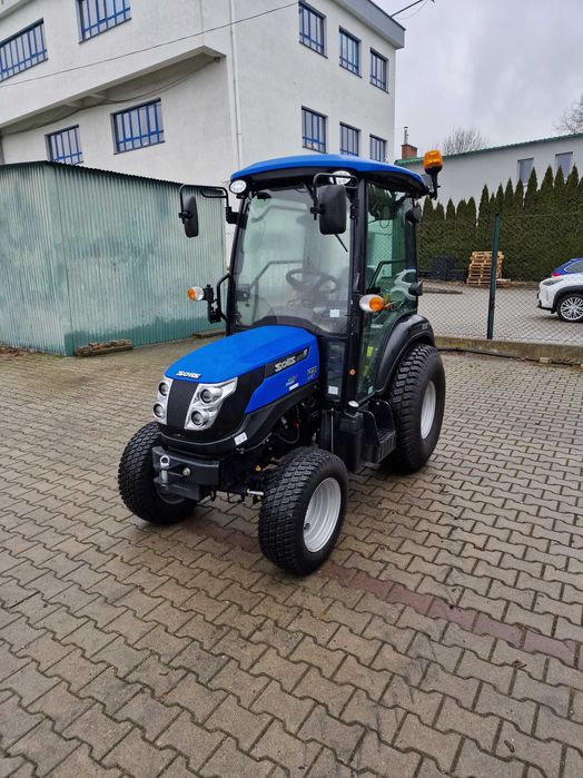 Traktor Solis 26 HST z oryginalną kabiną, koła trawiaste , 25 KM
