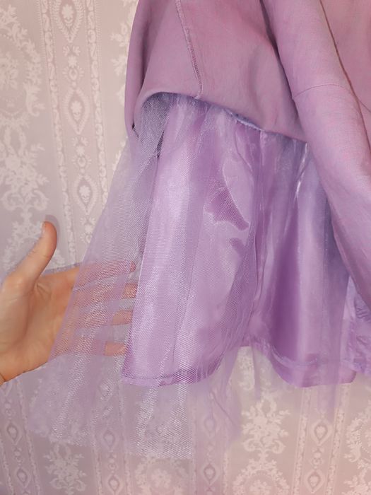 Юбка - кльош. Бузкового кольору. З фатіном та підкладкою.