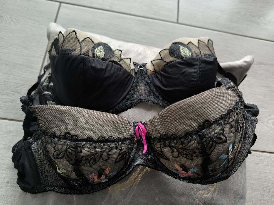 Dwa biustonosze Gorteks 75C, bardzo dobry stan. Polecam