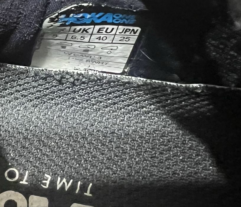 Кросівки Hoka one one