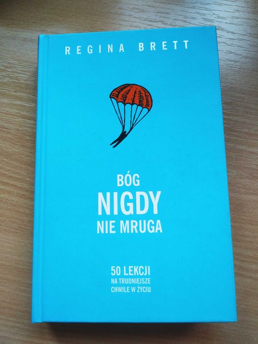 R. Brett: Bóg nigdy nie mruga
