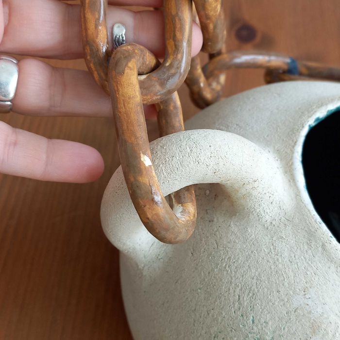 Peça decorativa em cerâmica