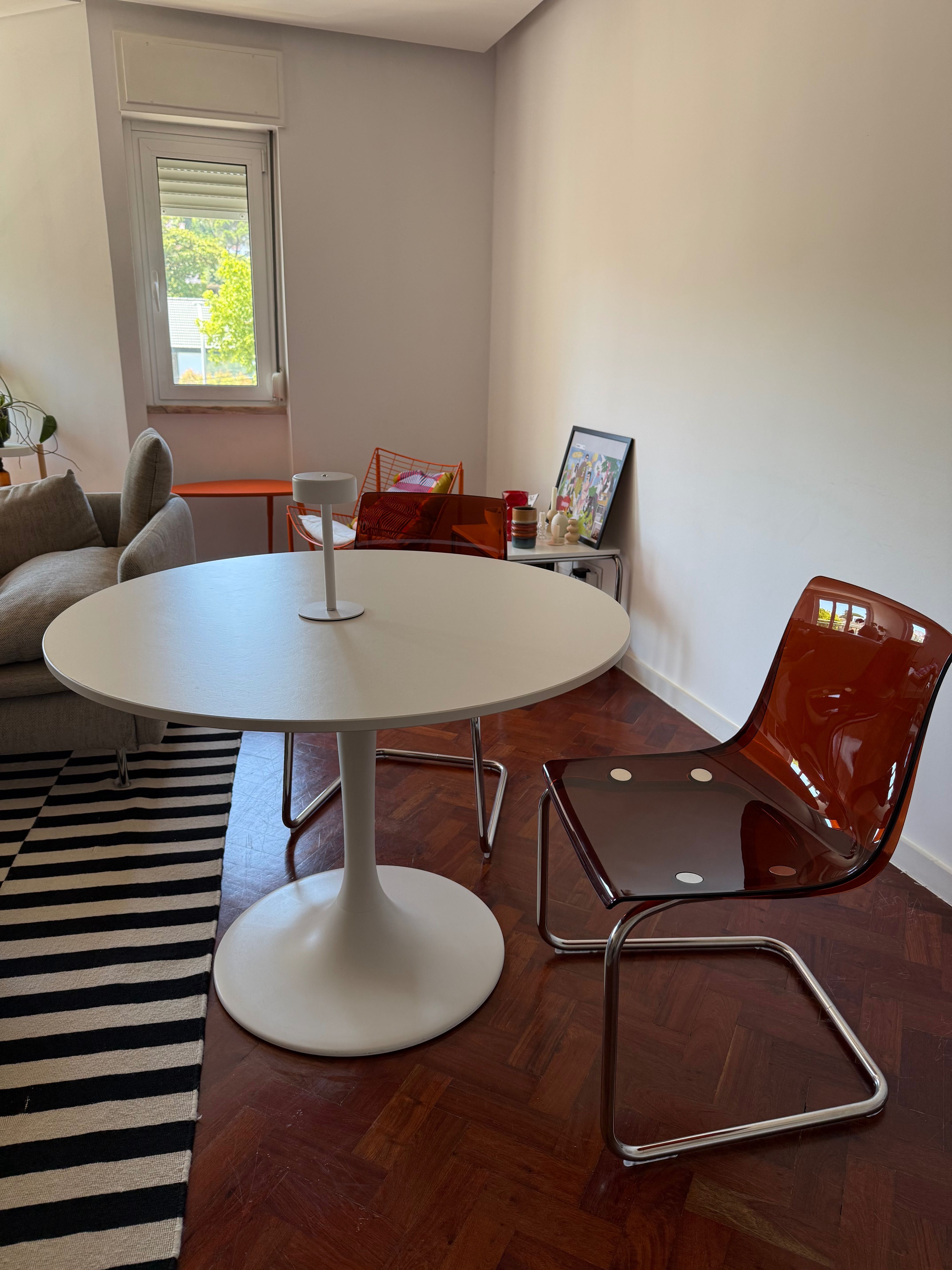 Mesa branca DOCKSTA IKEA (White table DOCKSTA IKEA)