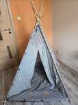 Namiot Tipi z matą, poduszkami i materiałowym koszem 120x120x180
