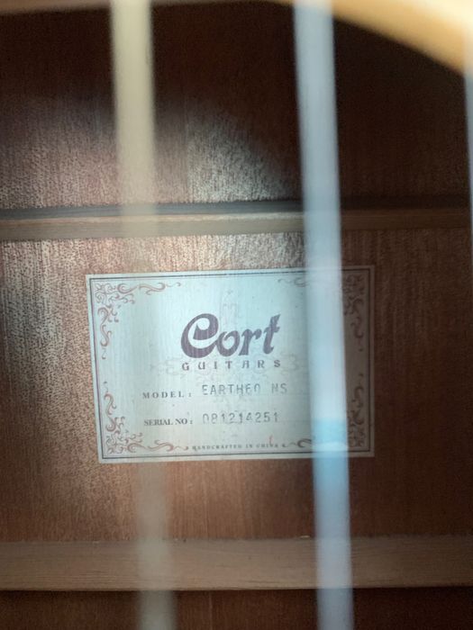 Guitarra folk cort earth 60 ns