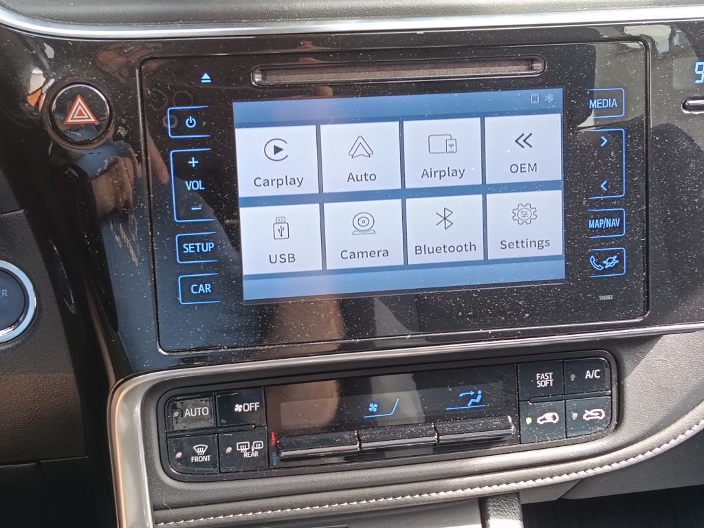 Carplay android auto radio toyota