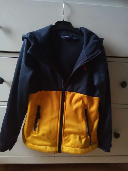 Kurteczka w rozmiarze 122-128