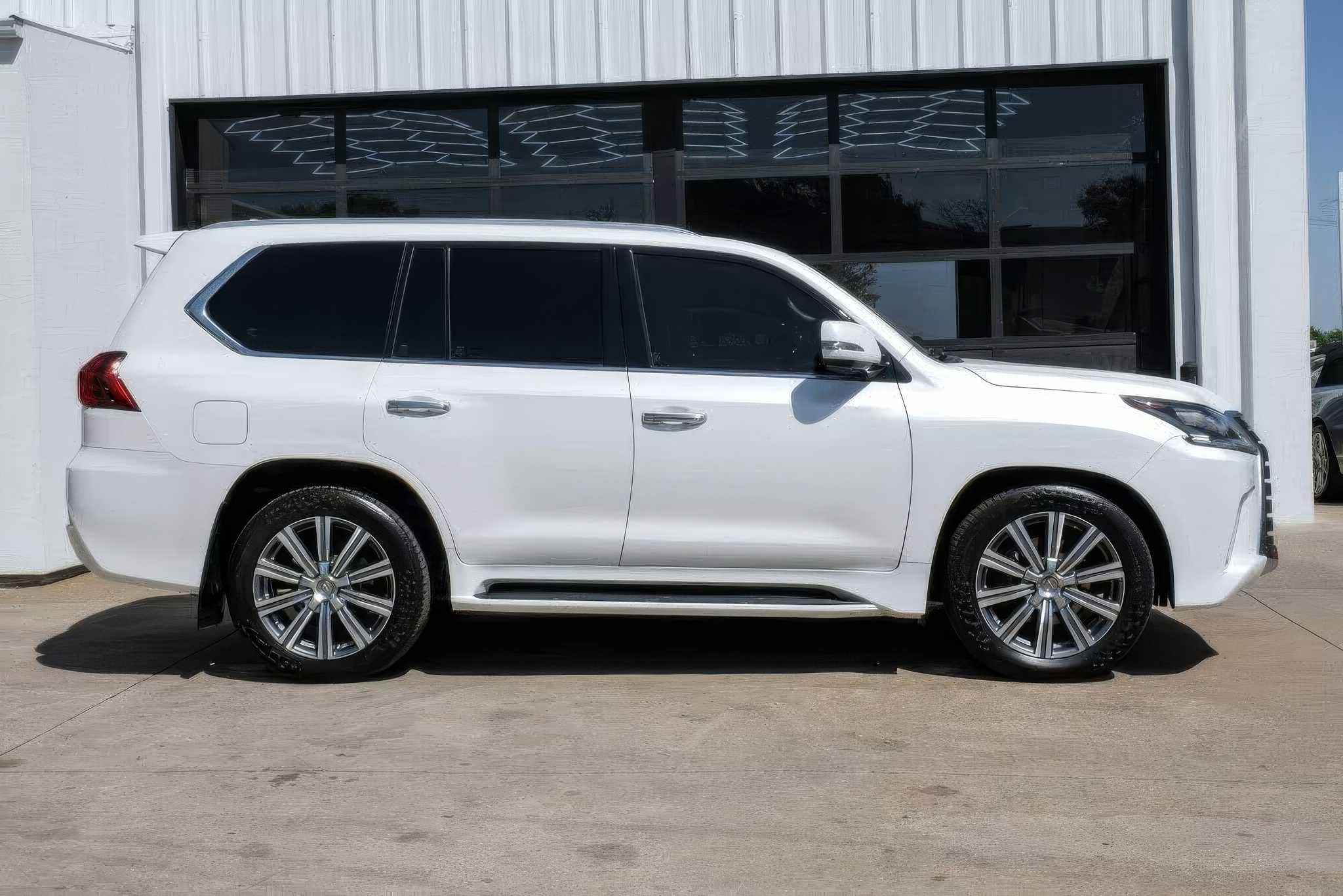 2016 Lexus LX 570