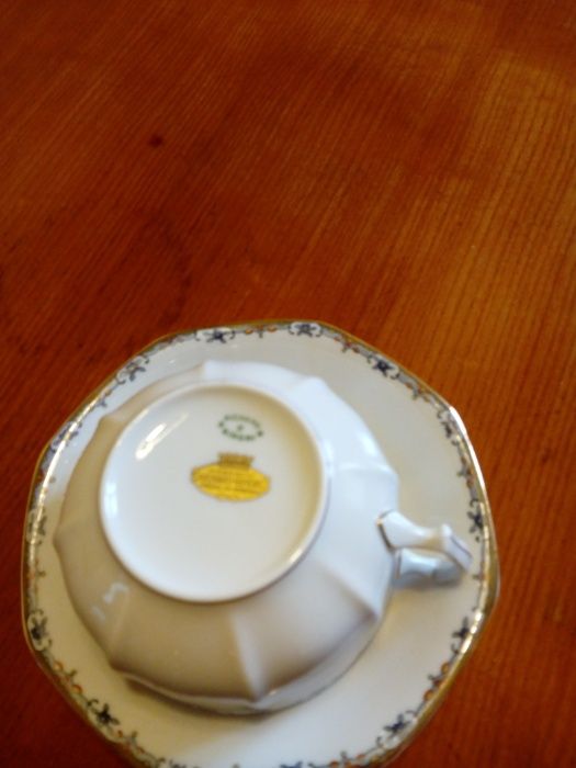 Serwis kawa-herbata na 12 osób stara cieniusieńka porcelana