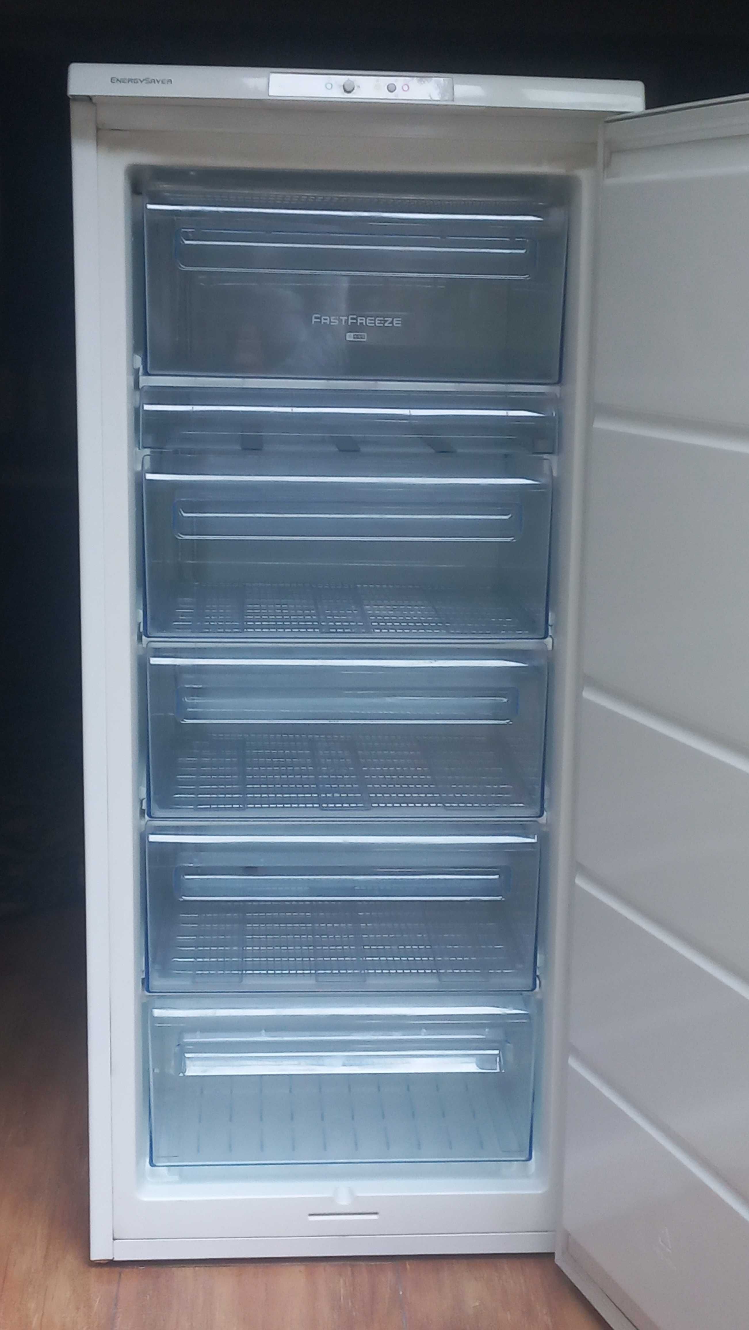 Zamrażarka Electrolux EUC1900 2W–wolnostojąca skrzyniowa, 168 l, kl A+