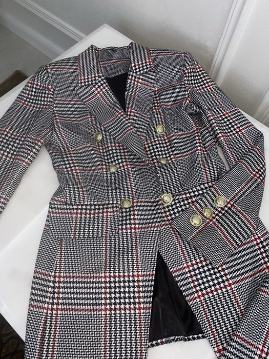 Якісний костюм в клітинку в стилі бальмейн