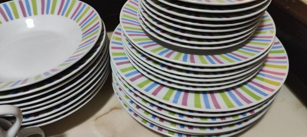 Conjunto de pratos