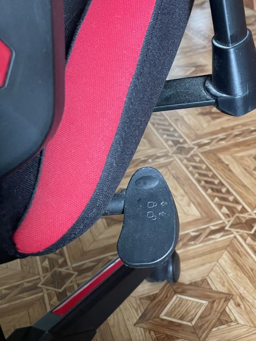 Геймерське крісло