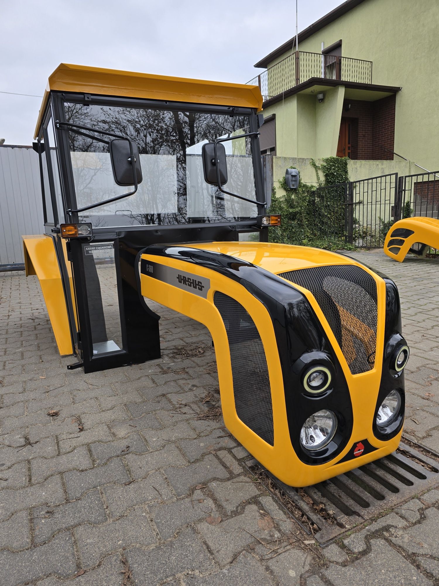Kabina c360 c330 C4011 Kabina C 330 Kabina C 360 Maska C360 c330 Ursus