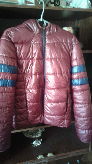 Жіноча осіння куртка