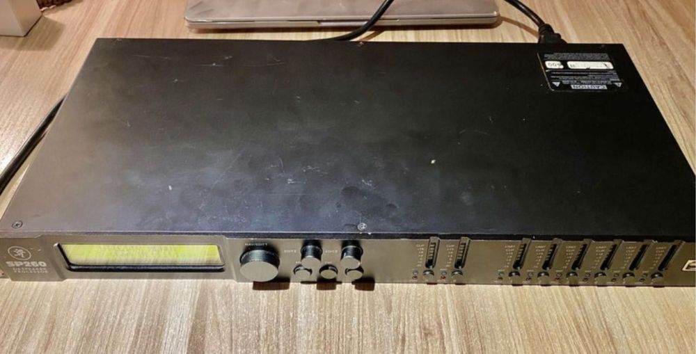 Продам звуковий акустичний процесор Mackie SP260, кросовер