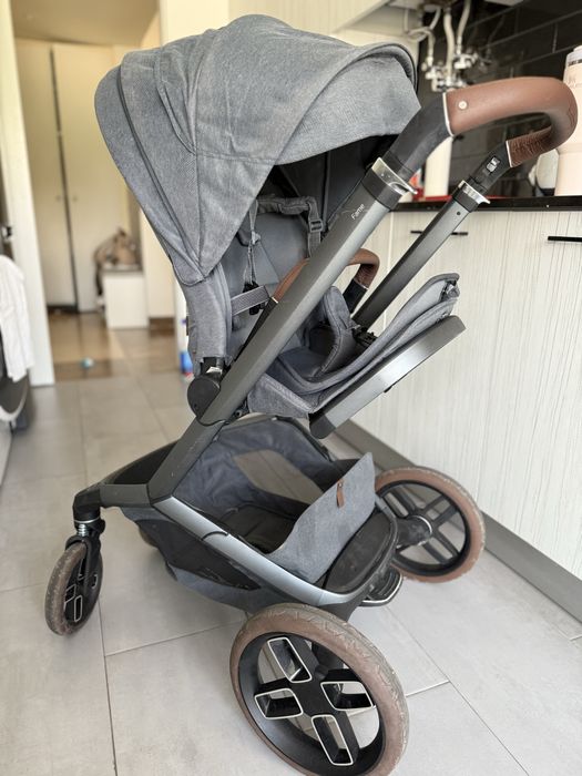 Carrinho de bebé MAXI COSI modelo FAME