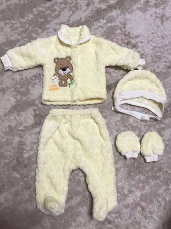 Тёплый костюм для новорождённого