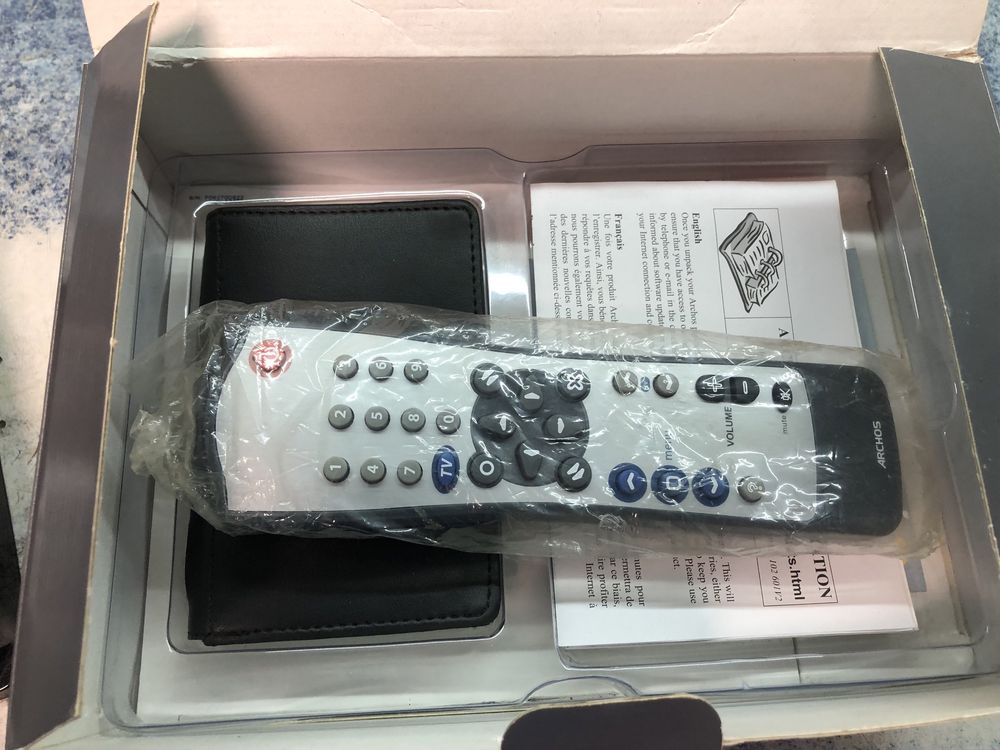 Mint condition Archos AV-500 30GB Mobile DVR Digital Video Recorder