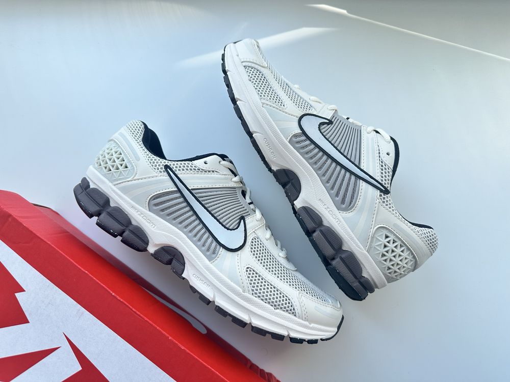 Кросівки Nike Zoom Vomero 5 Beige FJ2028-001
