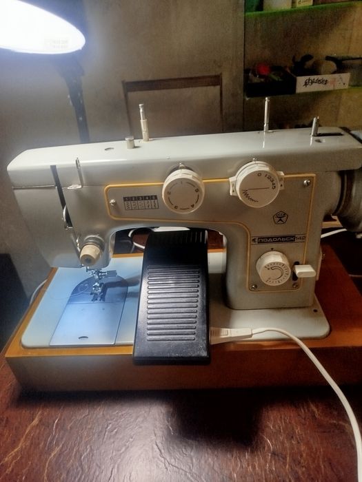 Швейная машина Подольск 142