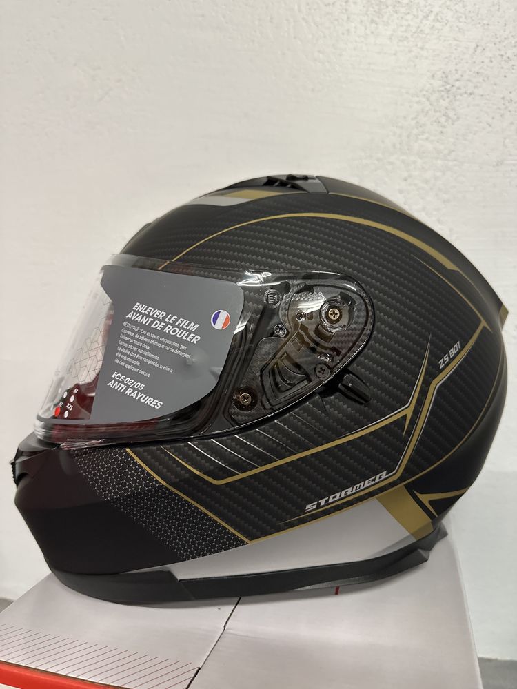 Kask motocyklowy integralny stormer zs801 czarny zloty mat r. XL