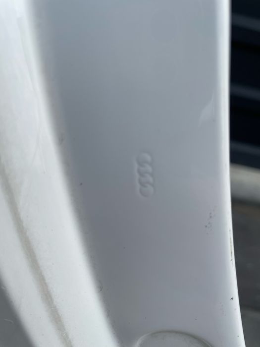 Крило праве Audi Q3 83a 19-24