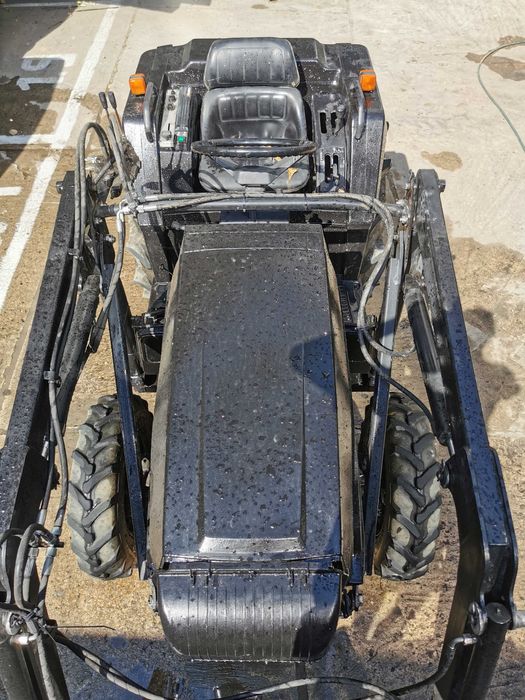 Iseki TU 197 F mini traktorek japoński 4x4