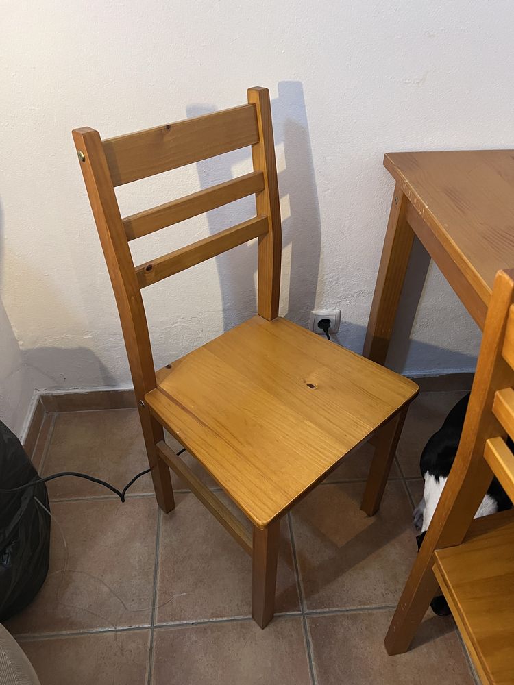 Mesa Madeira c/2 cadeiras