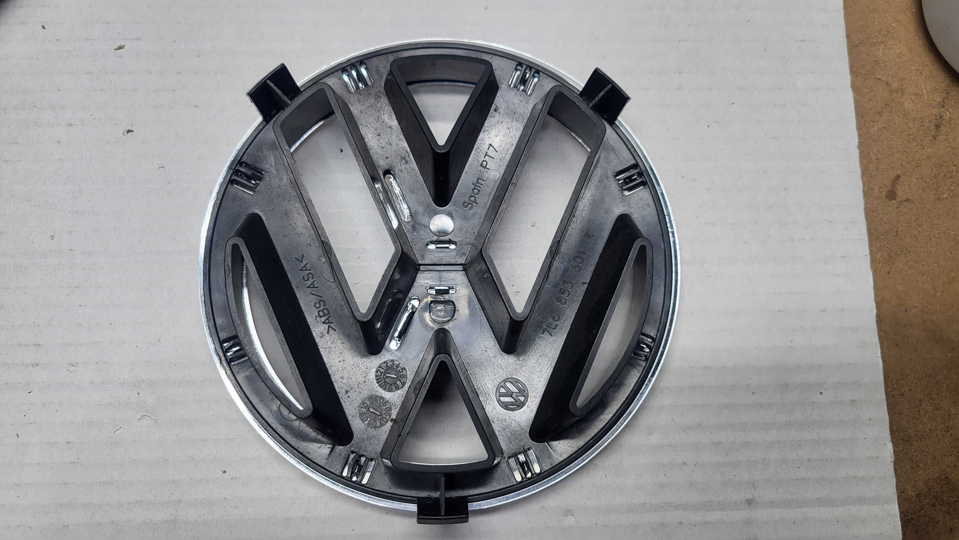 Emblemat Znaczek Logo VW PRZÓD do Atrapy GRILLA Touareg 7L6 LIFT