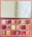 Huda Beauty: Naughty Nude paleta cieni do oczu