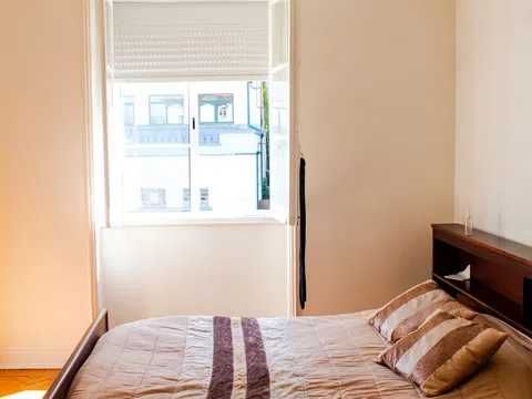 Quartos para arrendar a 5 minutos a pé do Pólo IV da UBI – Covilhã
