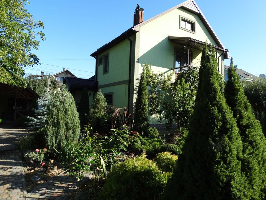 Будинок. Берківці, ремонт,меблі,техніка, 5 сот.,гараж, ландшафт, Нивки