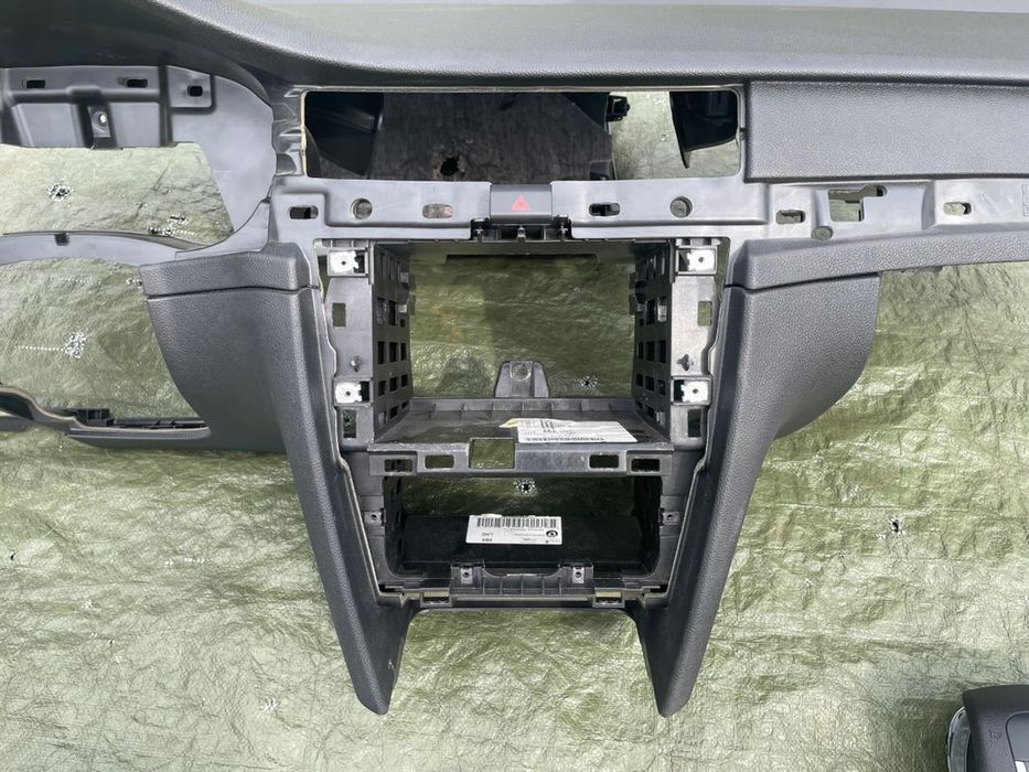 Deska Rozdzielcza Konsola Pasy Air Bag Skoda Superb Ii 2/3t