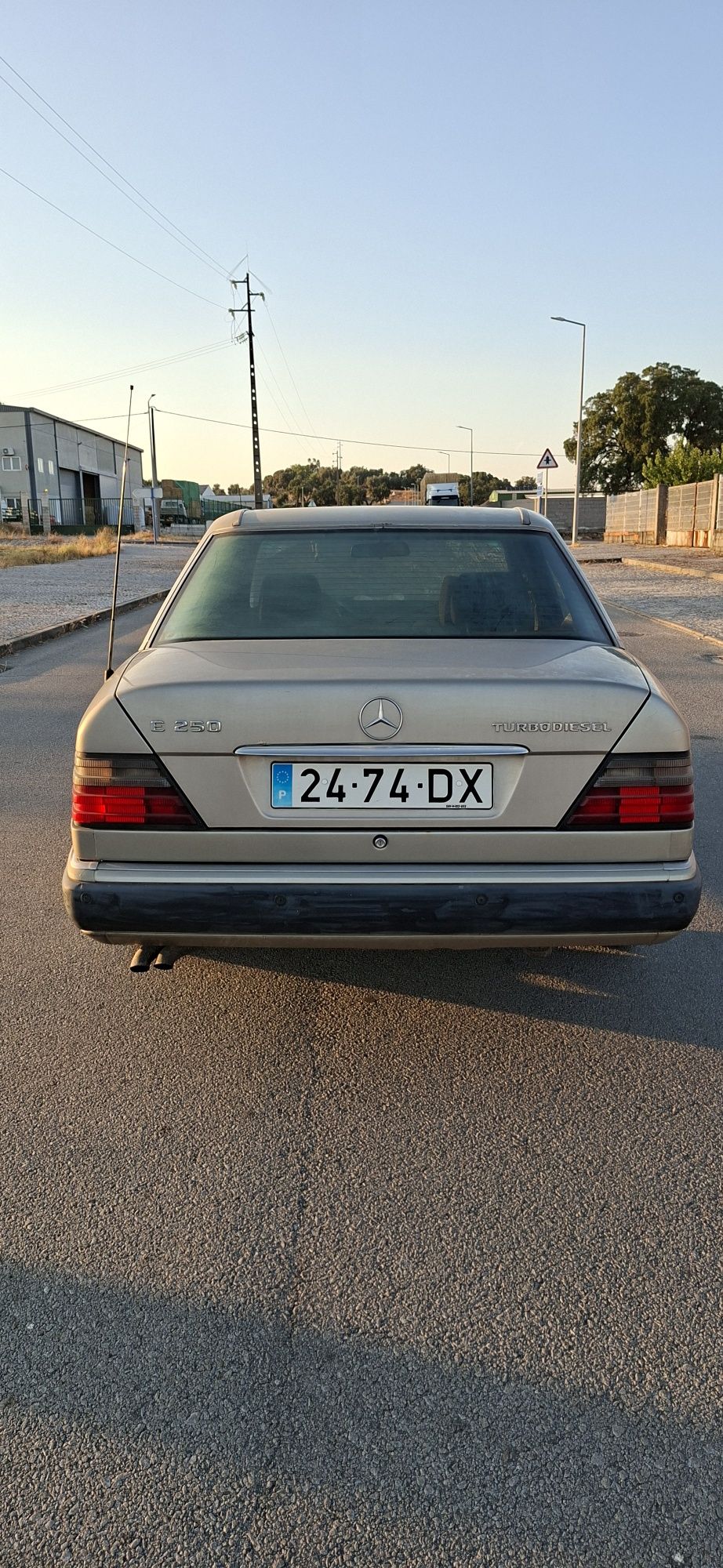 Mercedes-Benz E250 2.5  Turbodiesel