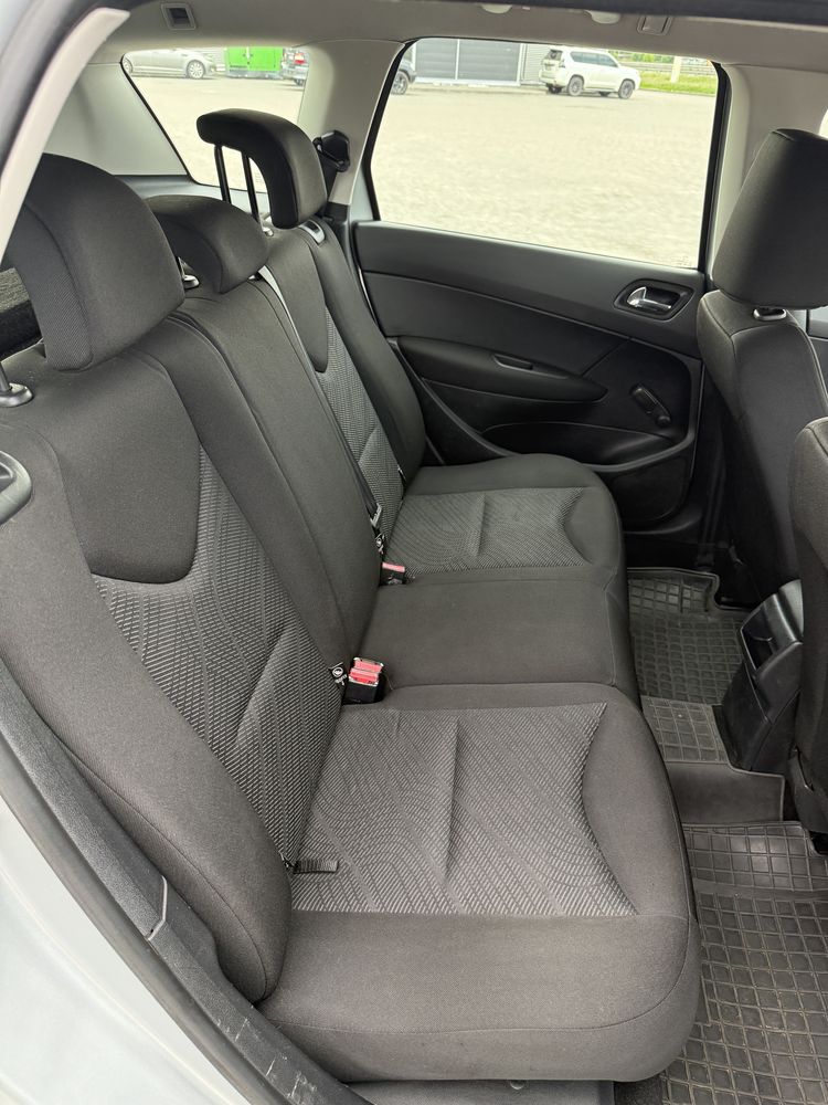 Peugeot 308 sw (2012)