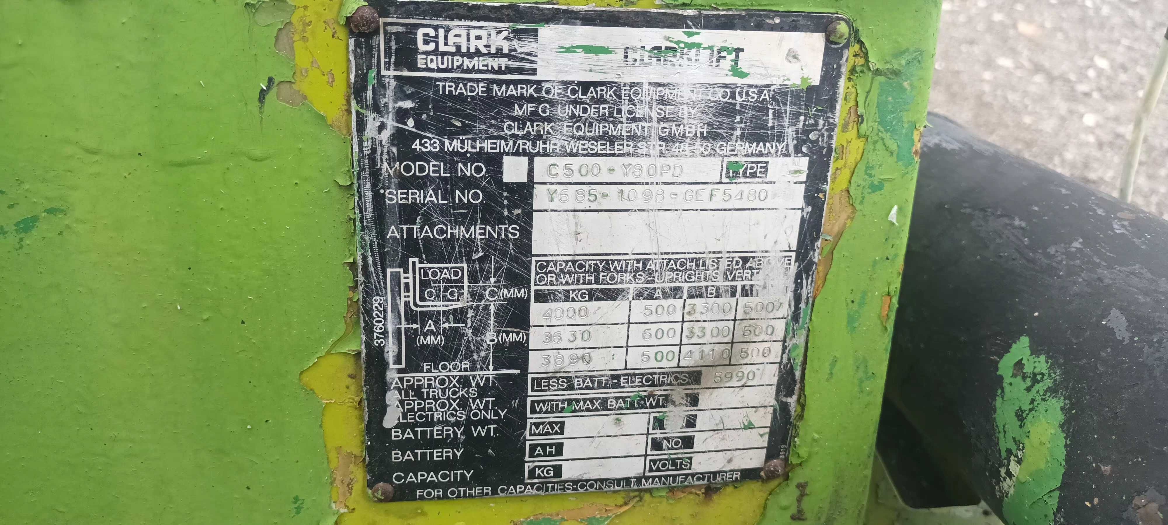 Wózek widłowy Clark 4 tony waga 5990kg cena 15 tyś netto