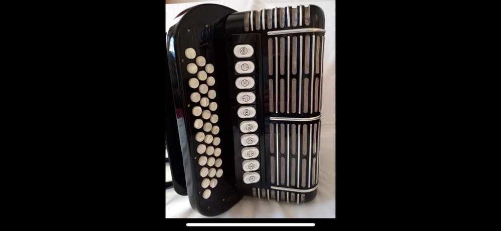 Akordeon Hohner Morino Club N, 5-chórowy, podwójne cassotto