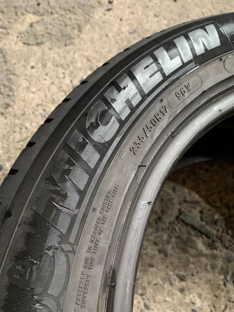 Комплект літніх шин 235/50R17 Michelin Primacy 3