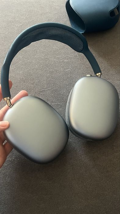 AirPods Max (Lightning)