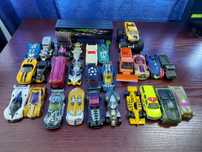 Stare samochodziki Hot Wheels i innych marek