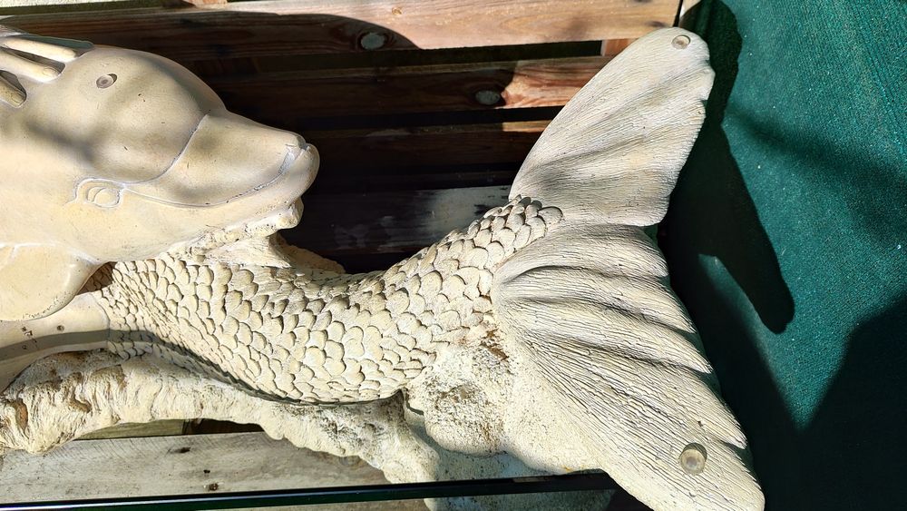 Mesa de sala sereia com tampo de vidro