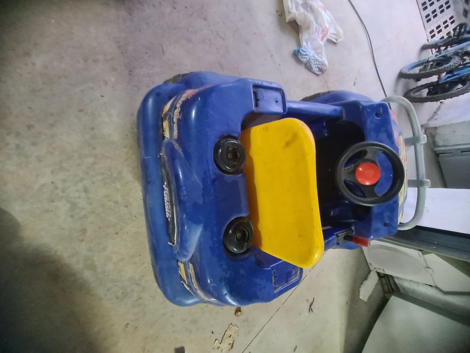 Jipe a bateria para criança