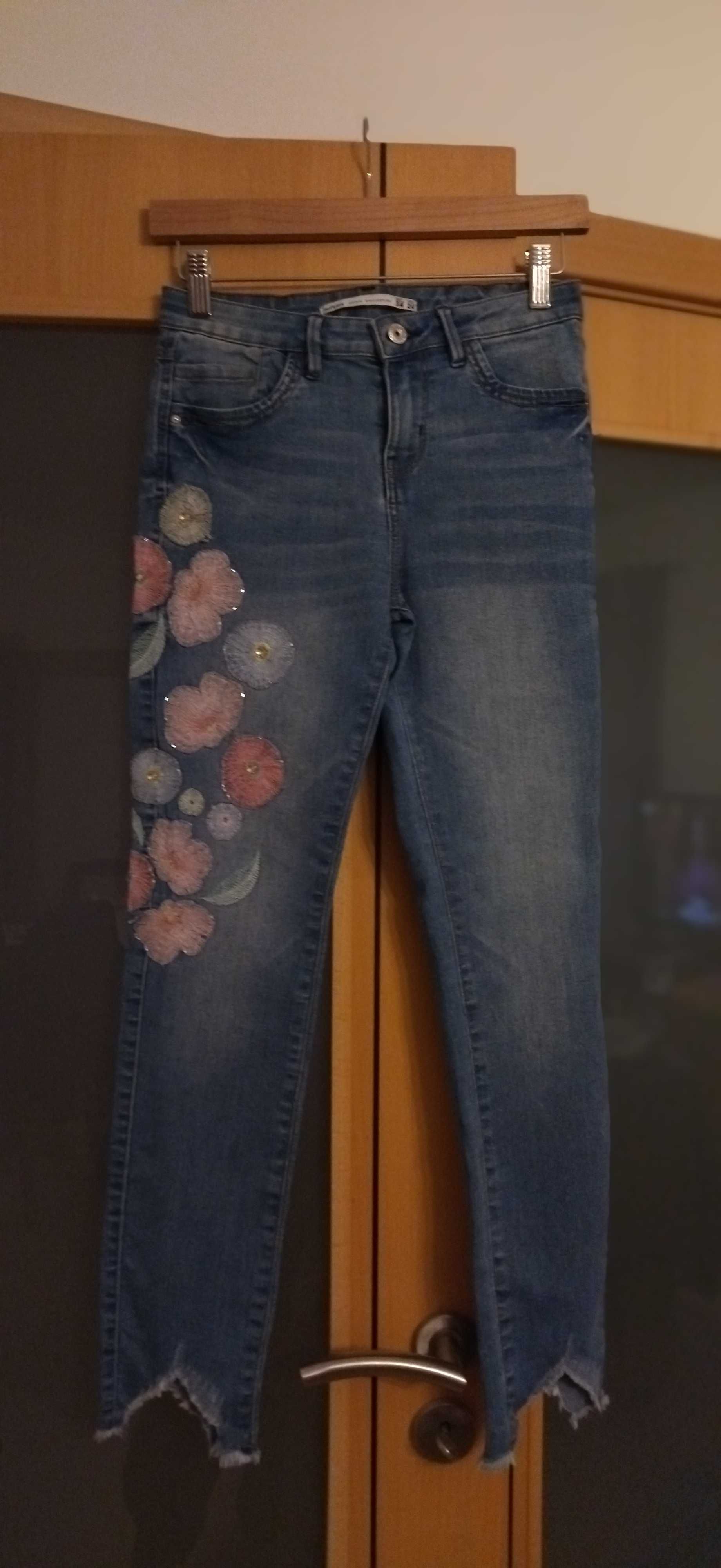 Jeans Ganga Lefties nº.  34  e flores bordadas azuis e rosa bx preço