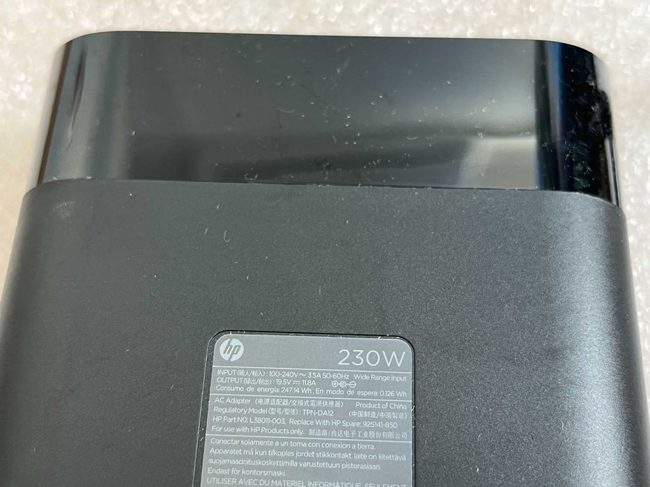 Оригінальний блок живлення  HP  230W  (7.4×5.0 перехідник 4.5×3.0 )