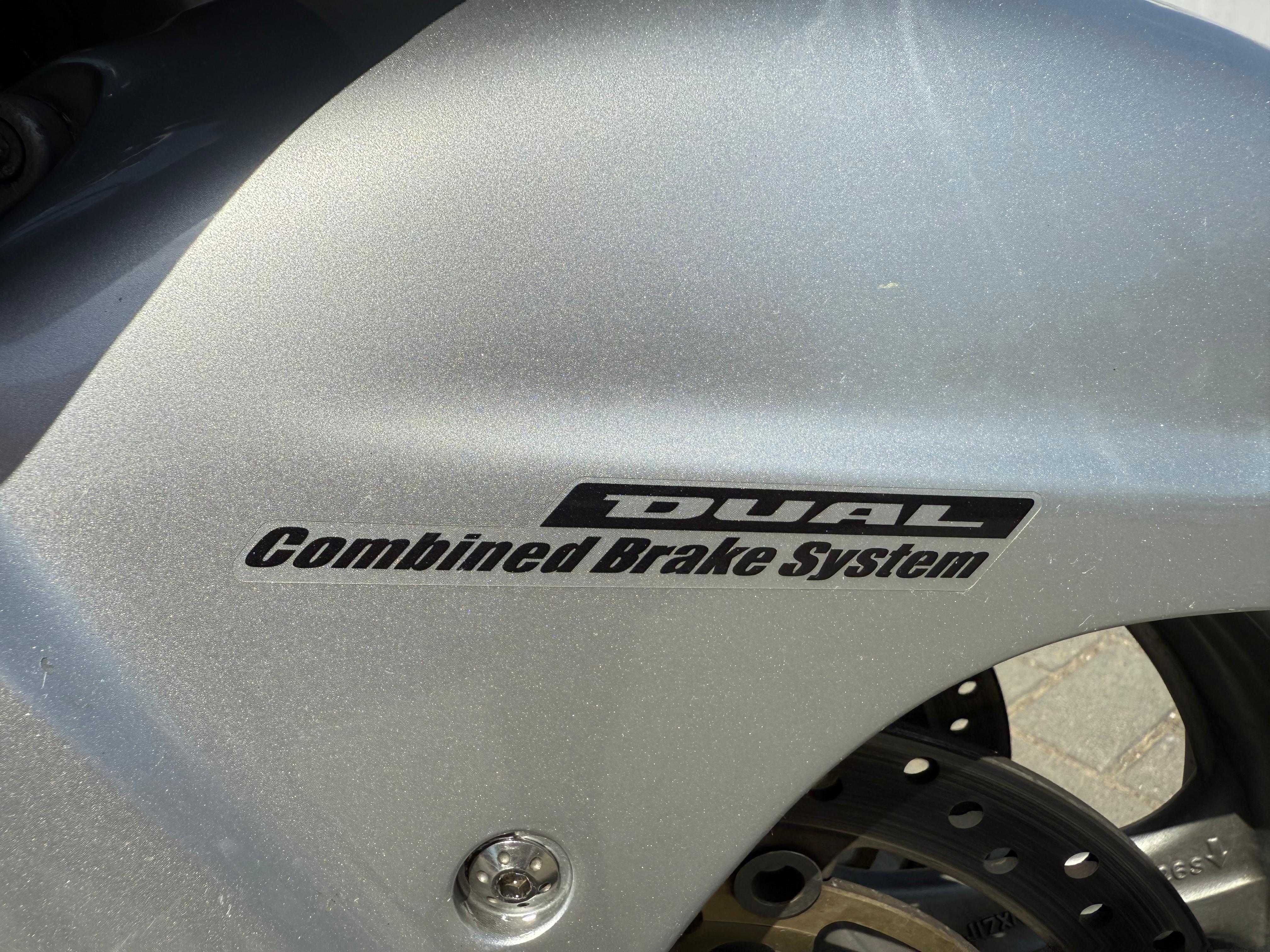 Honda CBR 1100XX Super Blackbird(2003)–A Lenda em Perfeitas Condições