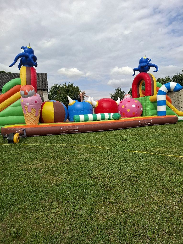 Wipe Ball Wipeout Tor przeszkód ze zjeżdżalnią