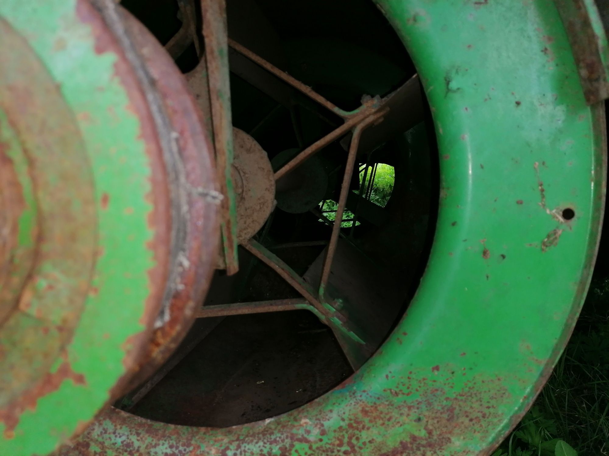 Wytrząsacze John Deere 1085,1188 kabina, wały wytrzasaczy, podajnik