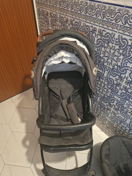 Carrinho, ovo e mala