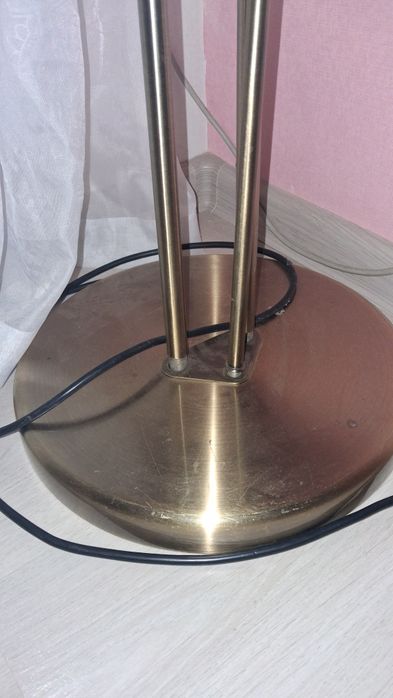 Лампа напольна під ремонт